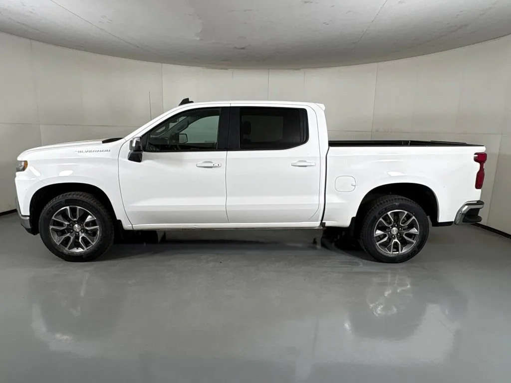Certified Used 2020 SUMMIT WHITE Chevrolet LT image 6