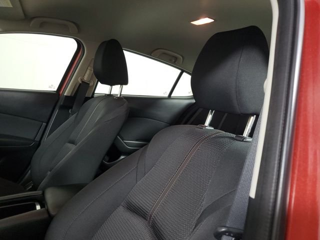 Used 2018 Red Mazda Sport image 22