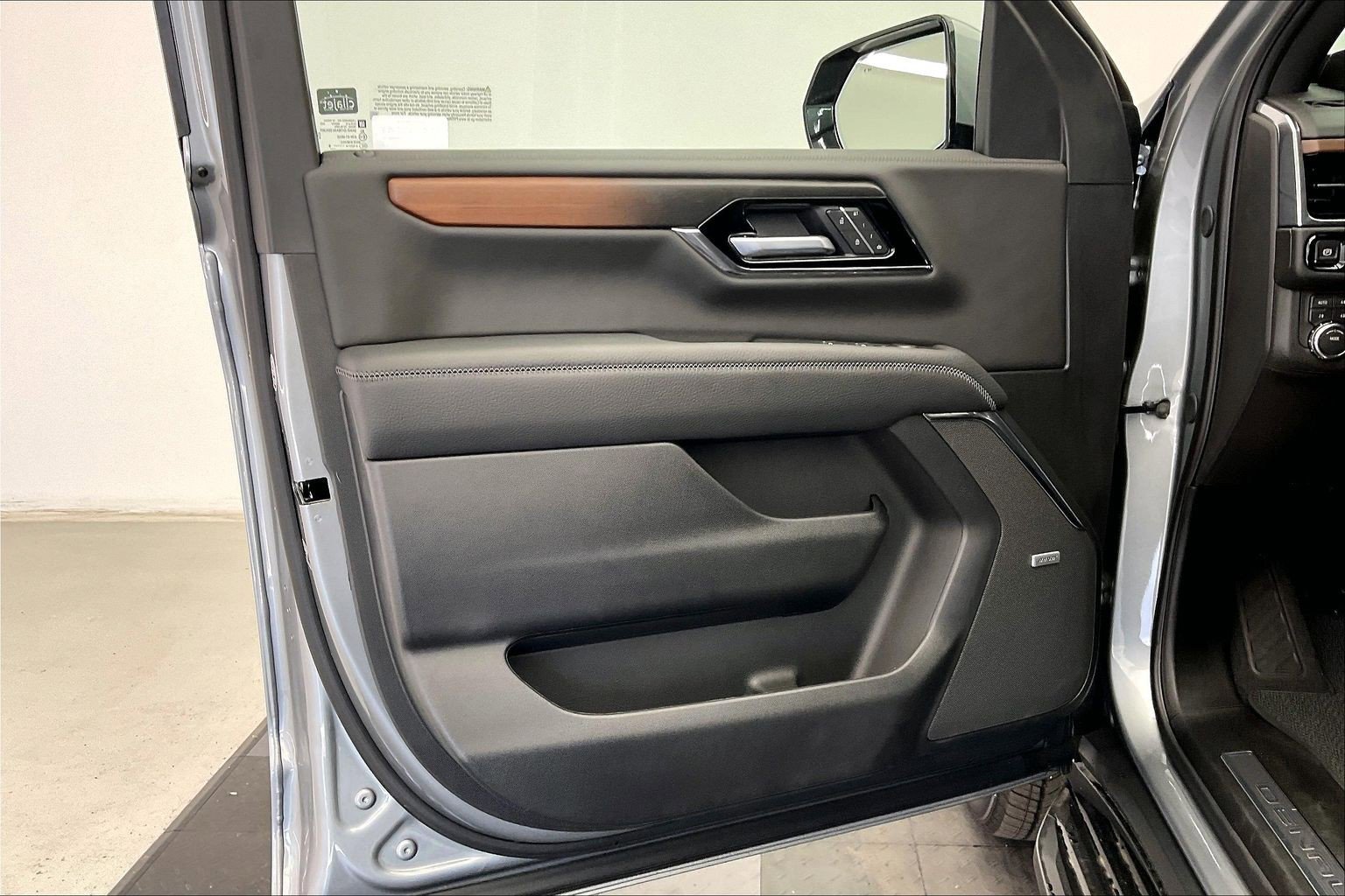 2026 GMC Yukon XL Denali - Photo 12
