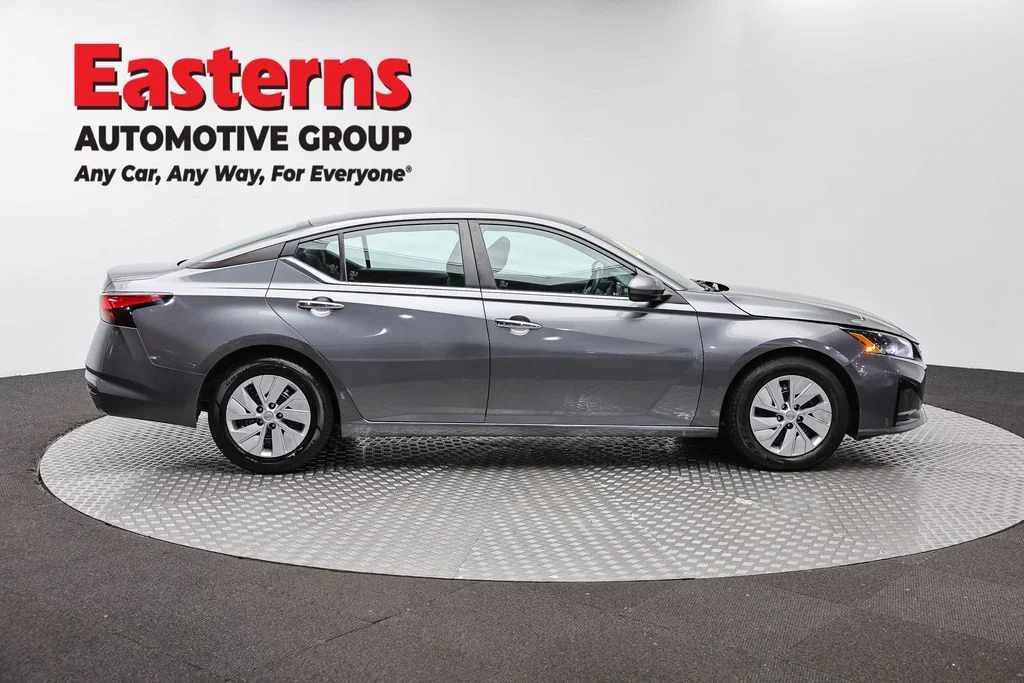 Used 2023 Gray Nissan 2.5 S image 4