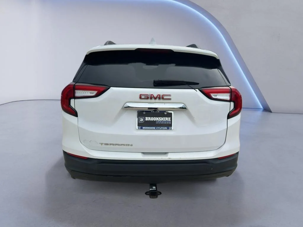 Used 2022 Summit White GMC SLE image 6