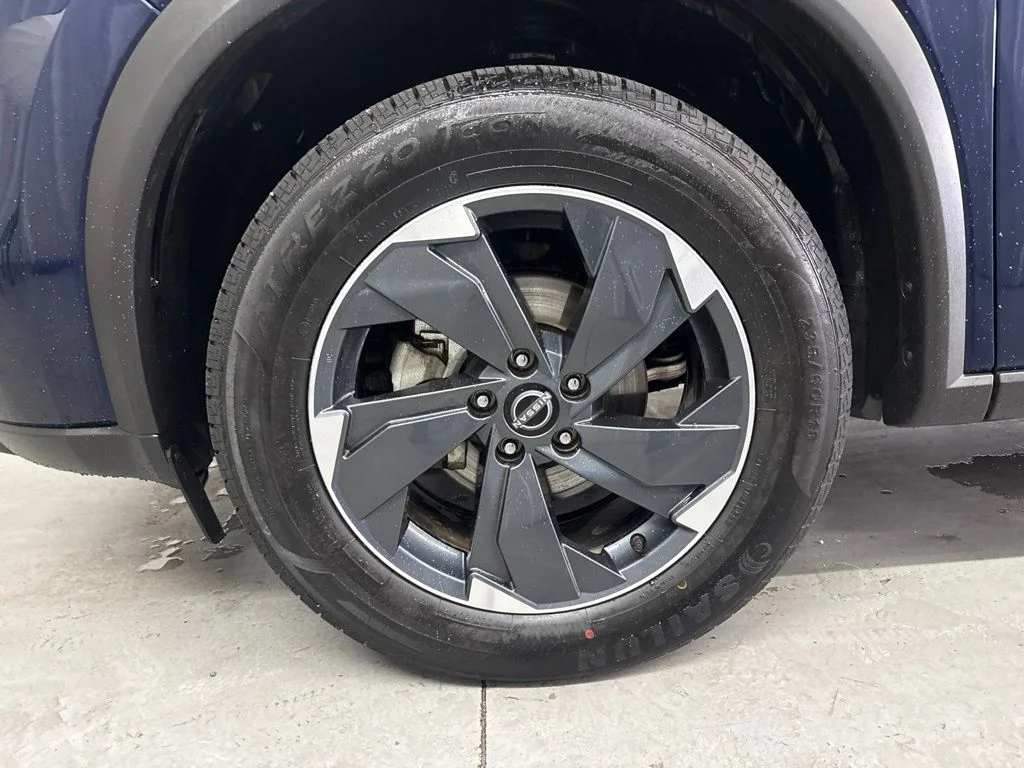Used 2024 Deep Ocean Blue Pearl Nissan SV image 25