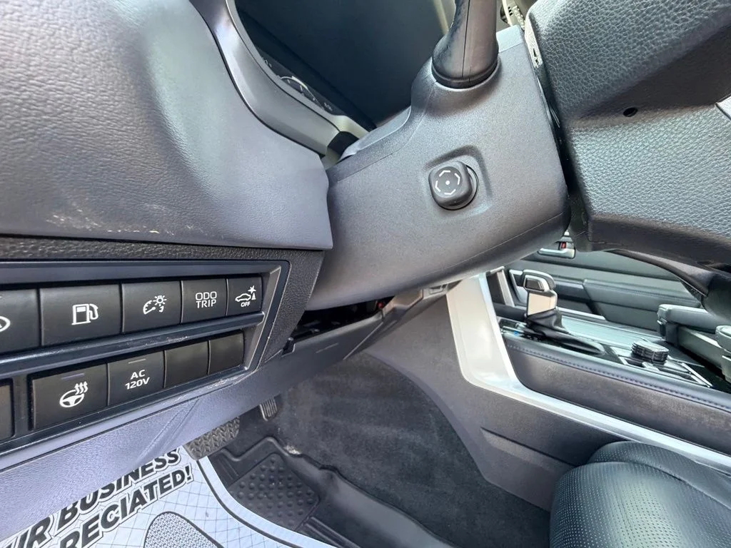 Used 2024  Toyota Platinum image 25