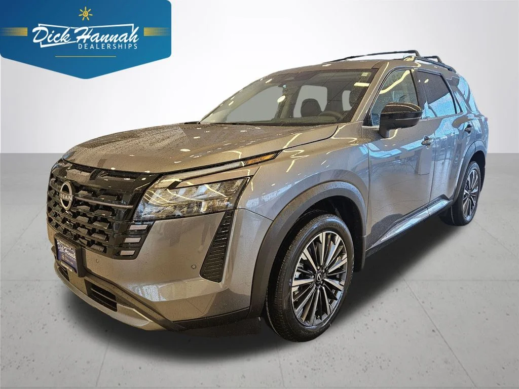 2026 Nissan Pathfinder Platinum 4WD's photo