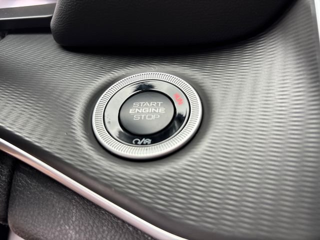 New 2027 Bright White Clear-Coat Paint Jeep Laredo X image 19
