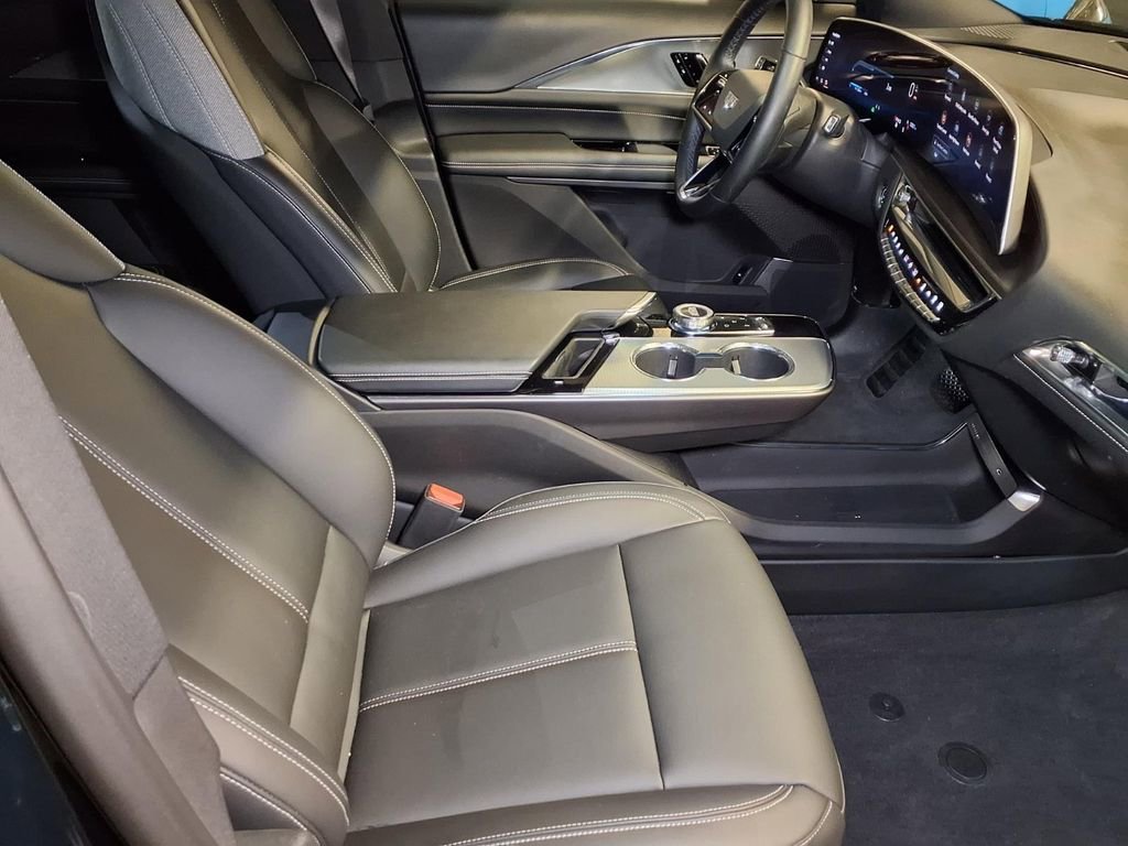 Used 2024 Emerald Lake Metallic Cadillac Tech image 20