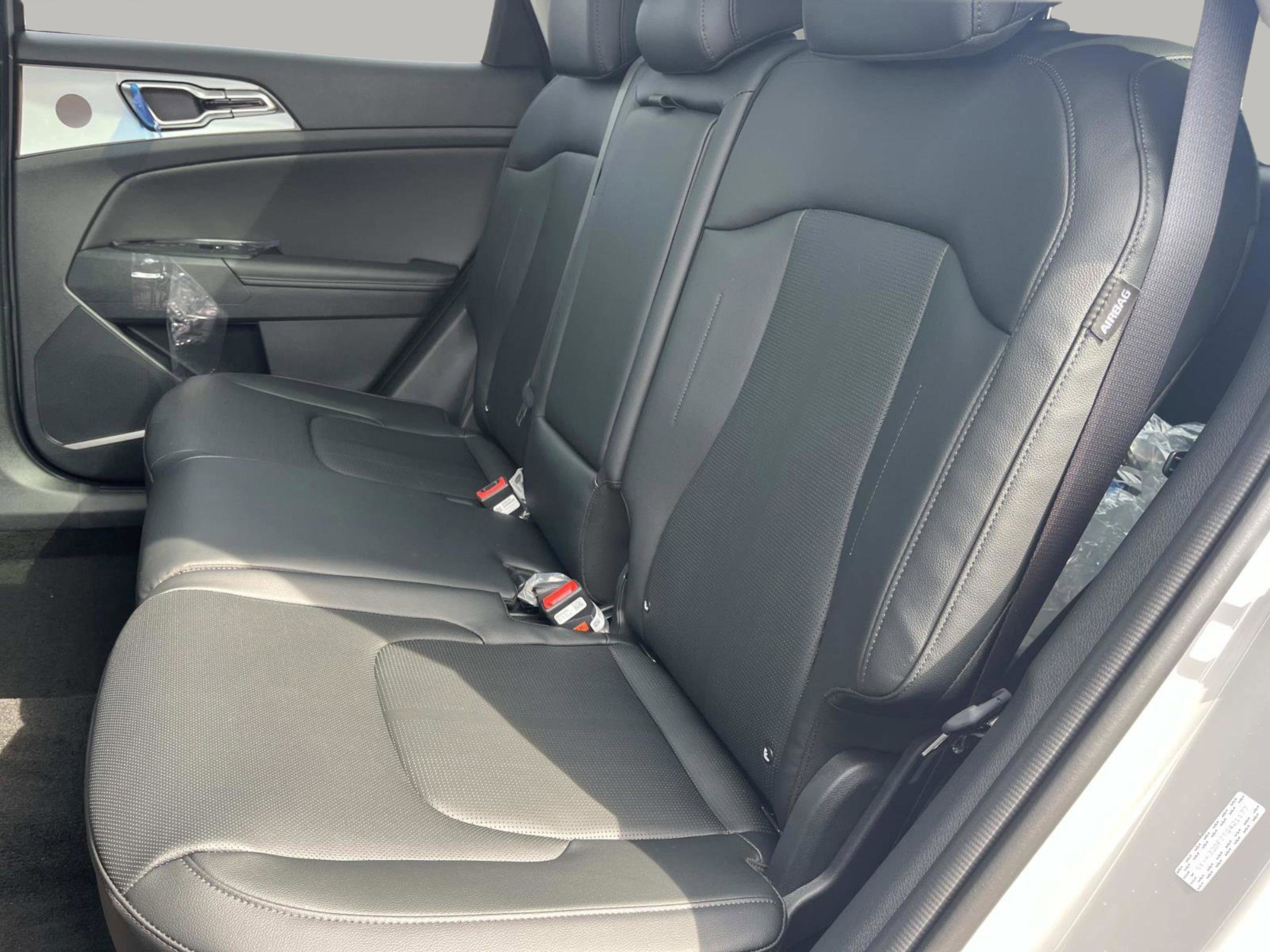 New 2026 Wolf Gray Kia EX image 21