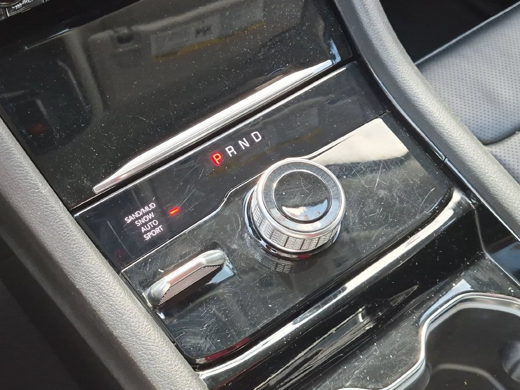 Used 2023 White Jeep Limited image 17