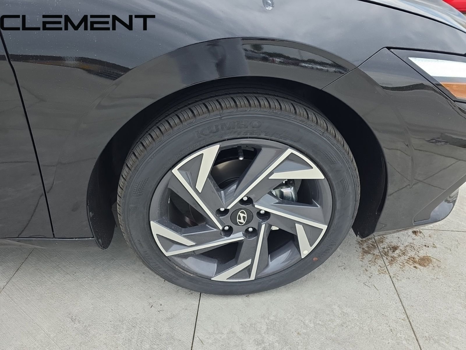 2025 Hyundai Elantra SEL - Photo 38