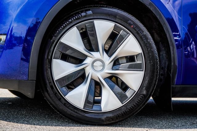Used 2021 Blue Tesla Long Range image 3