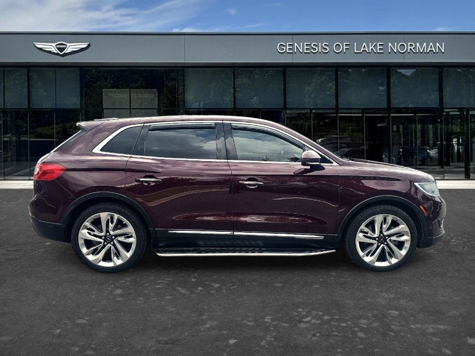 Used 2017 Burgundy Velvet Metallic Tinted Clearcoat Lincoln Black Label image 4