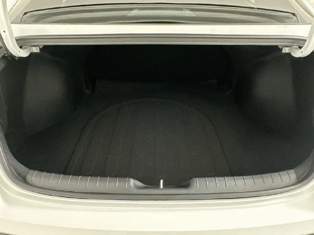 New 2026 White Hyundai SE image 22