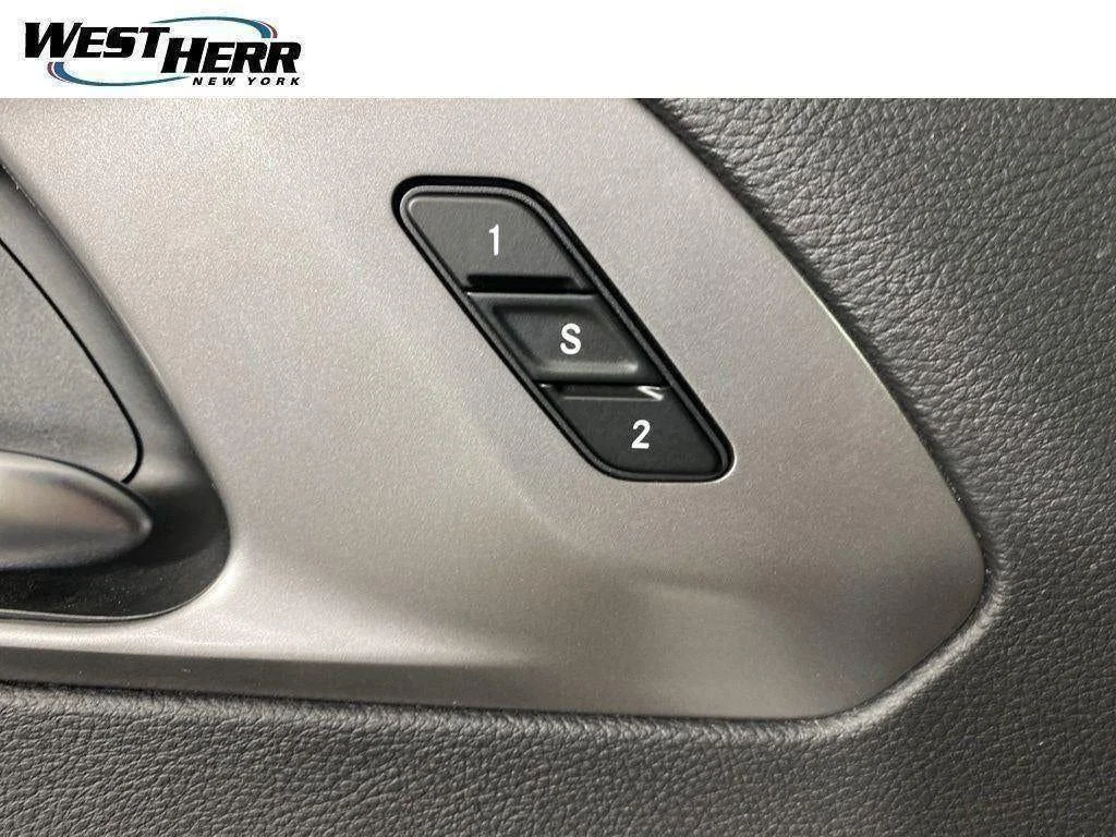 Used 2026 Bright White Clearcoat Chrysler Select image 12