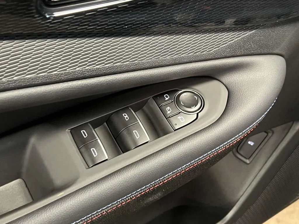 2026 Chevrolet Blazer EV RS - Photo 12