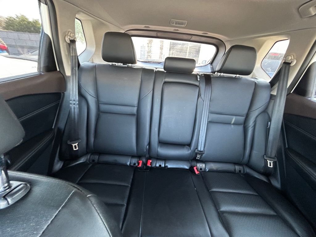 Used 2022 White Nissan SV image 19