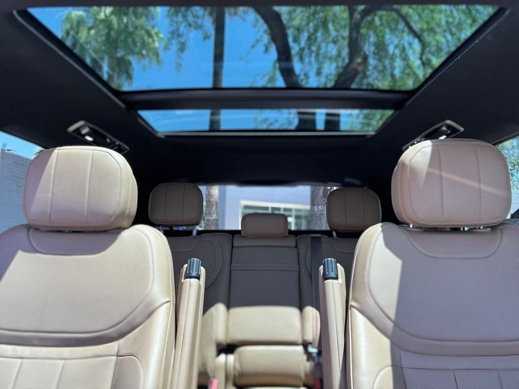 Used 2023 Santorini Black Metallic Land Rover SE image 14