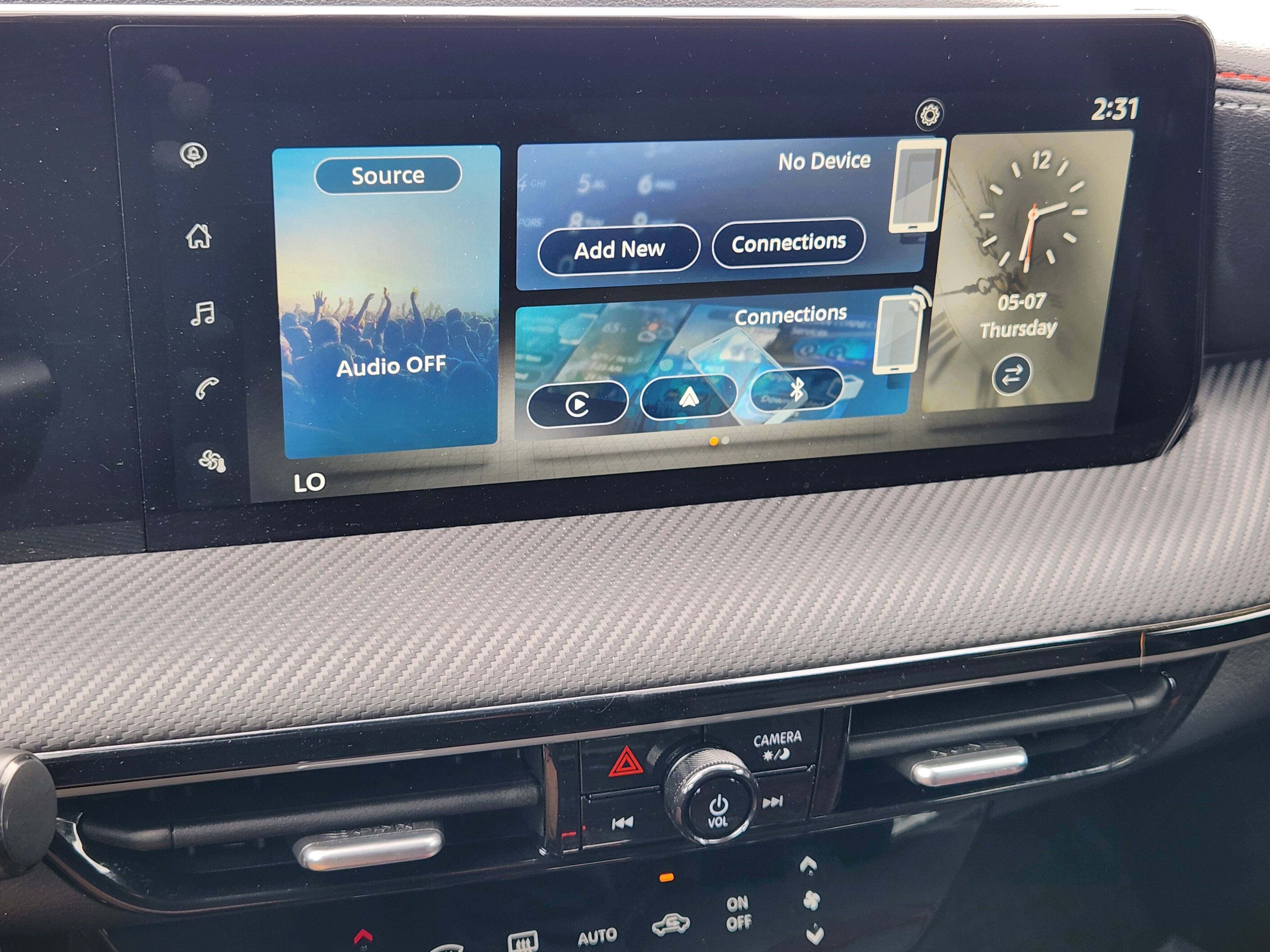 Certified Used 2025  Nissan SR image 17