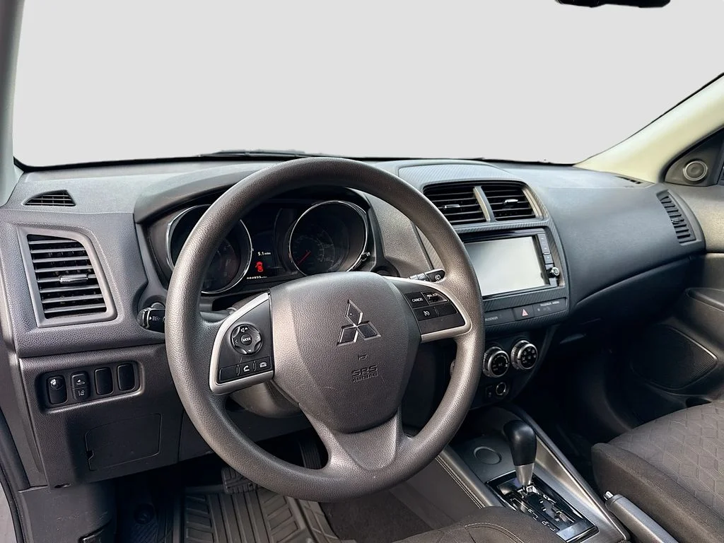 Used 2021  Mitsubishi 2.0 LE image 10