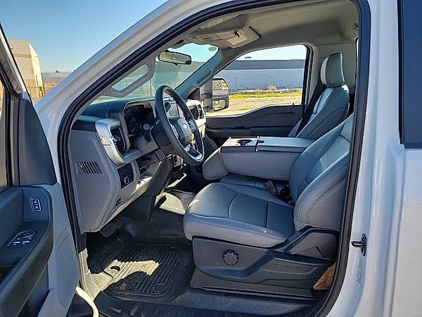 2026 Ford F-550 Super Duty Chassis Cab XL - Photo 21