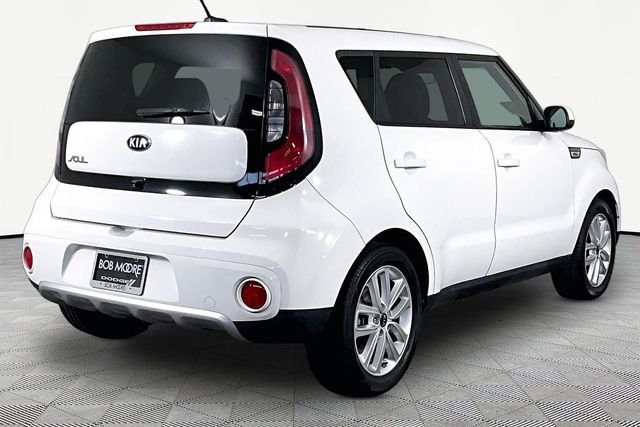 Used 2018 White Kia Plus image 6
