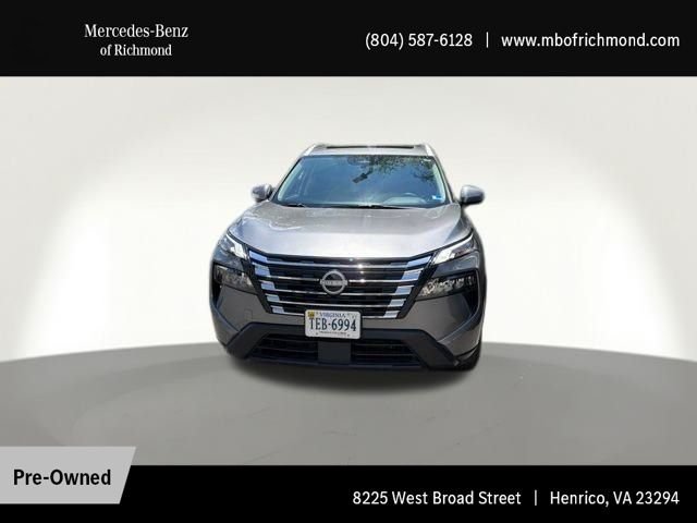 Used 2025 Gray Nissan SV image 2