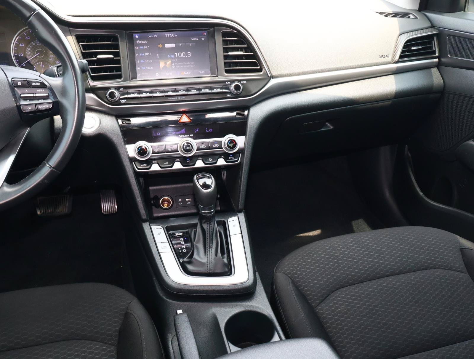 Used 2019 Quartz White Pearl Hyundai Value Edition image 10