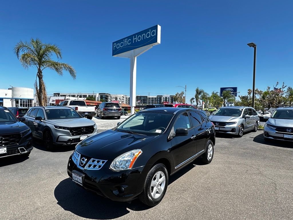 Used 2012 Black Nissan S image 2
