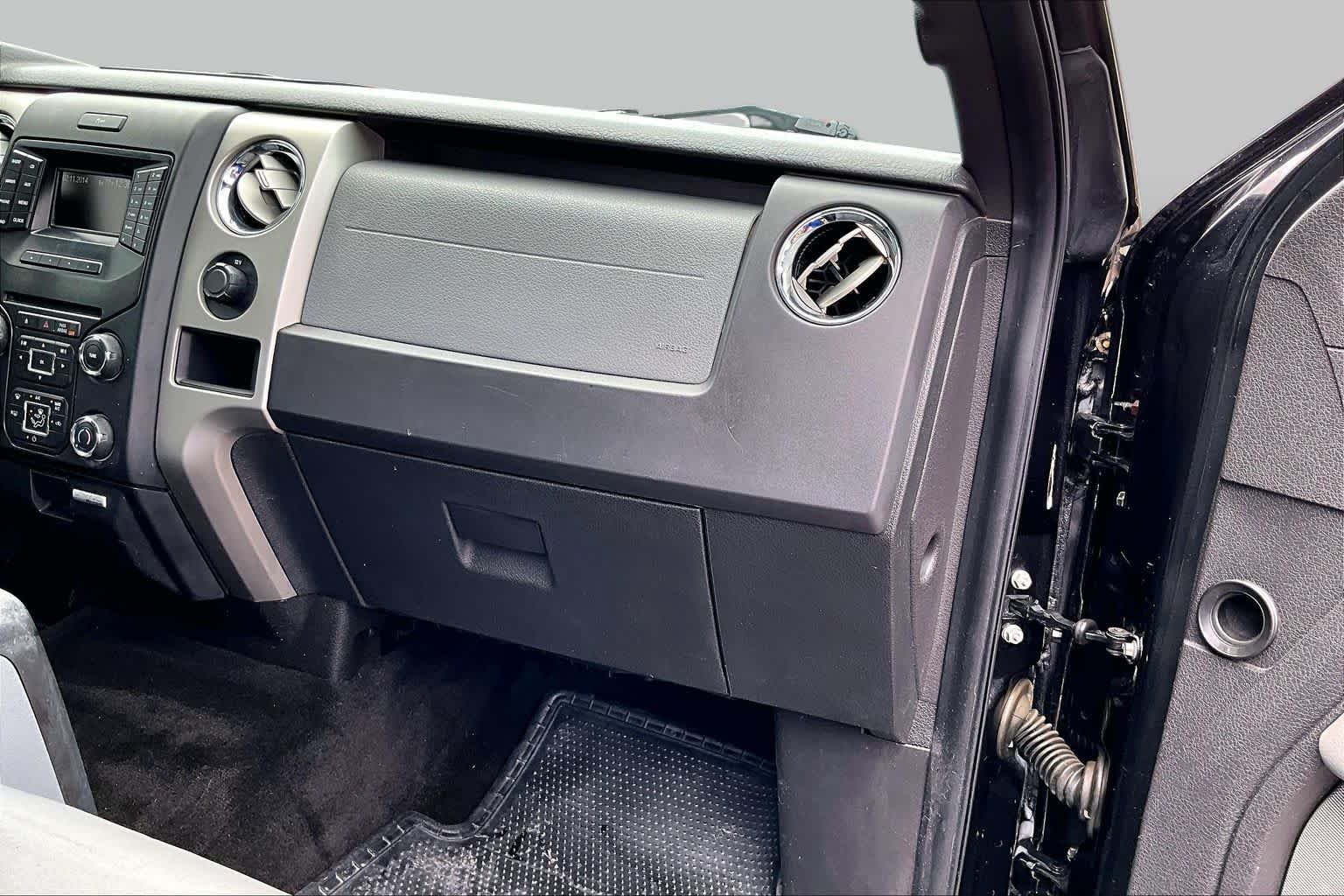 Used 2014 Tuxedo Black Metallic Ford XLT image 18