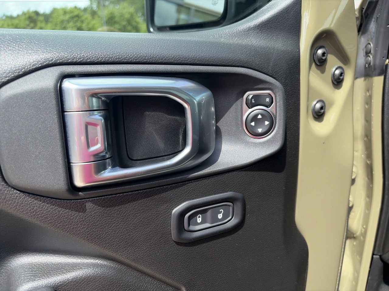 Used 2025 41 Jeep Willys image 19
