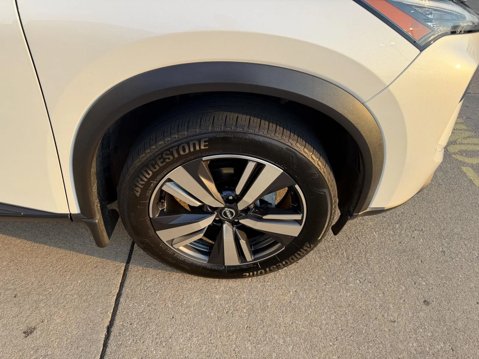 Certified Used 2024 Everest White Pearl Nissan SL image 9