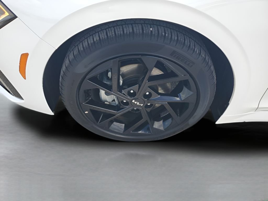 Certified Used 2026 White Kia GT-Line image 27