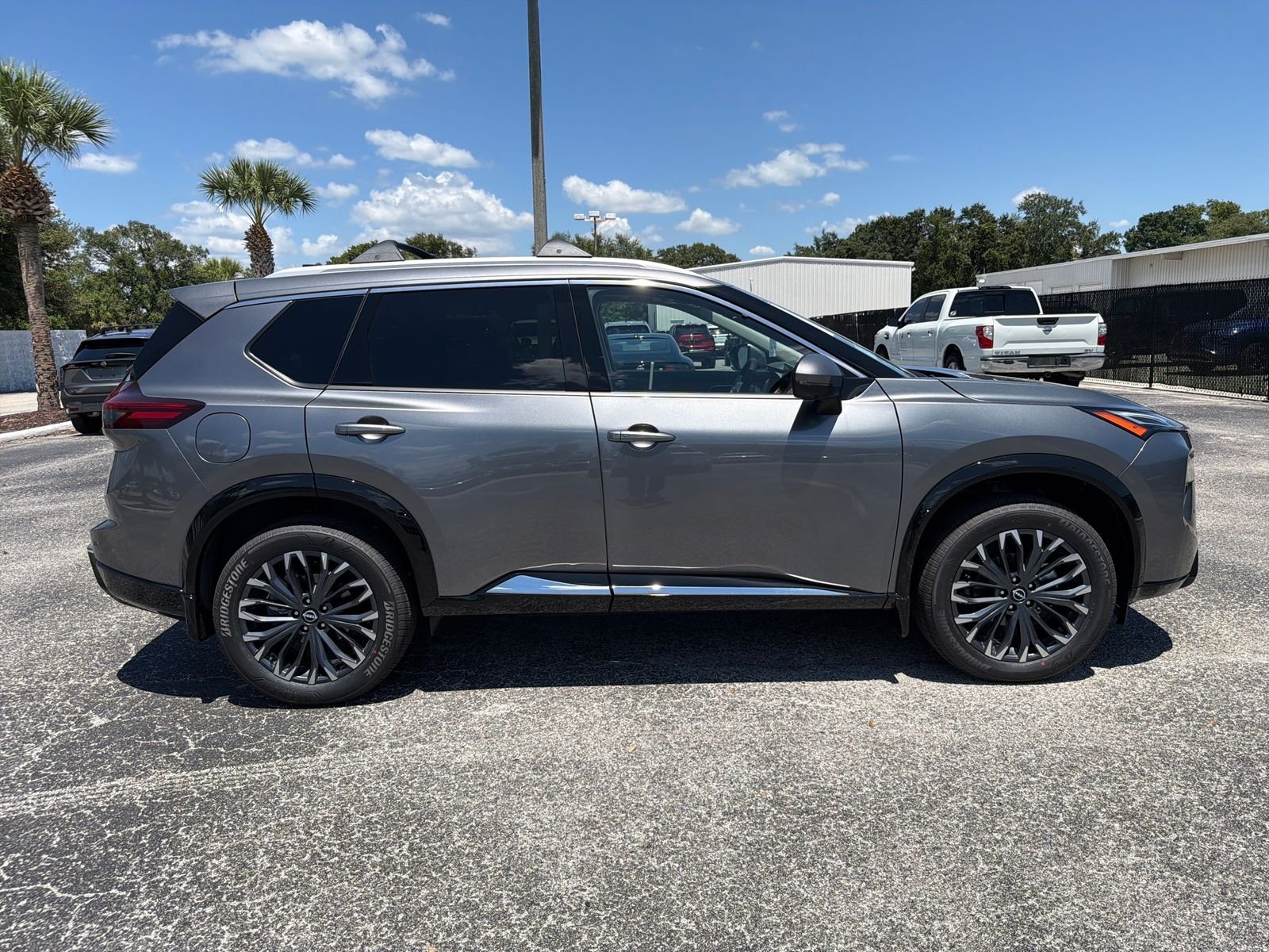 New 2026 Gray Nissan Platinum image 3