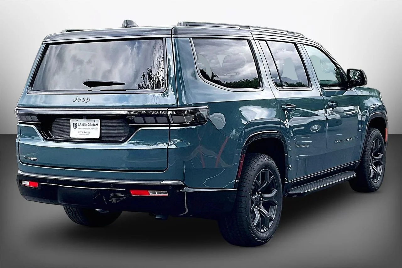 New 2026 Steel Blue Exterior Paint Jeep Upland image 8