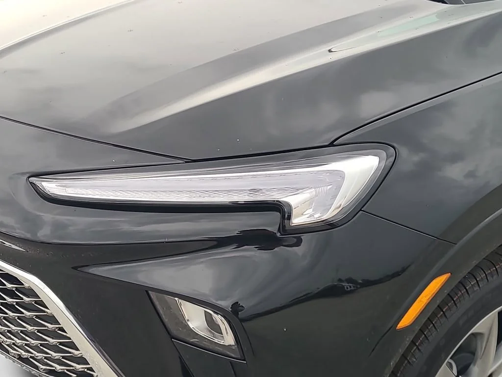 New 2026 Ebony Twilight Metallic Buick Avenir image 23
