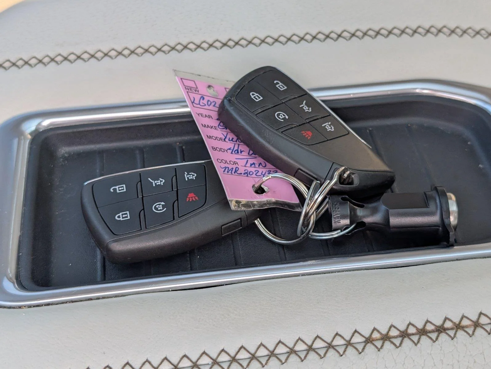 Used 2021 PEARL BEIGE METALLIC GMC Denali image 16