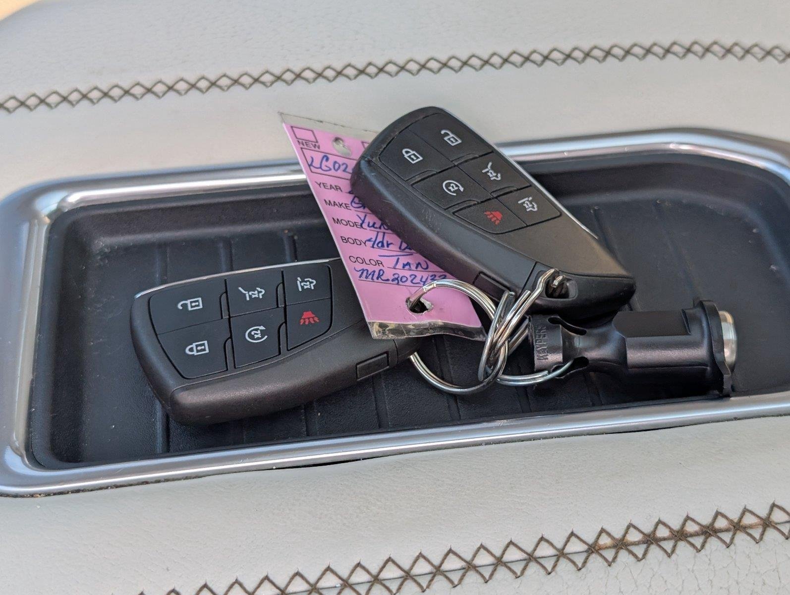 Used 2021 PEARL BEIGE METALLIC GMC Denali image 16