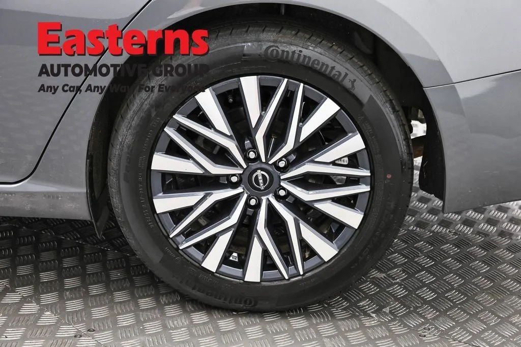 Used 2025 Gray Nissan 2.5 SV image 35
