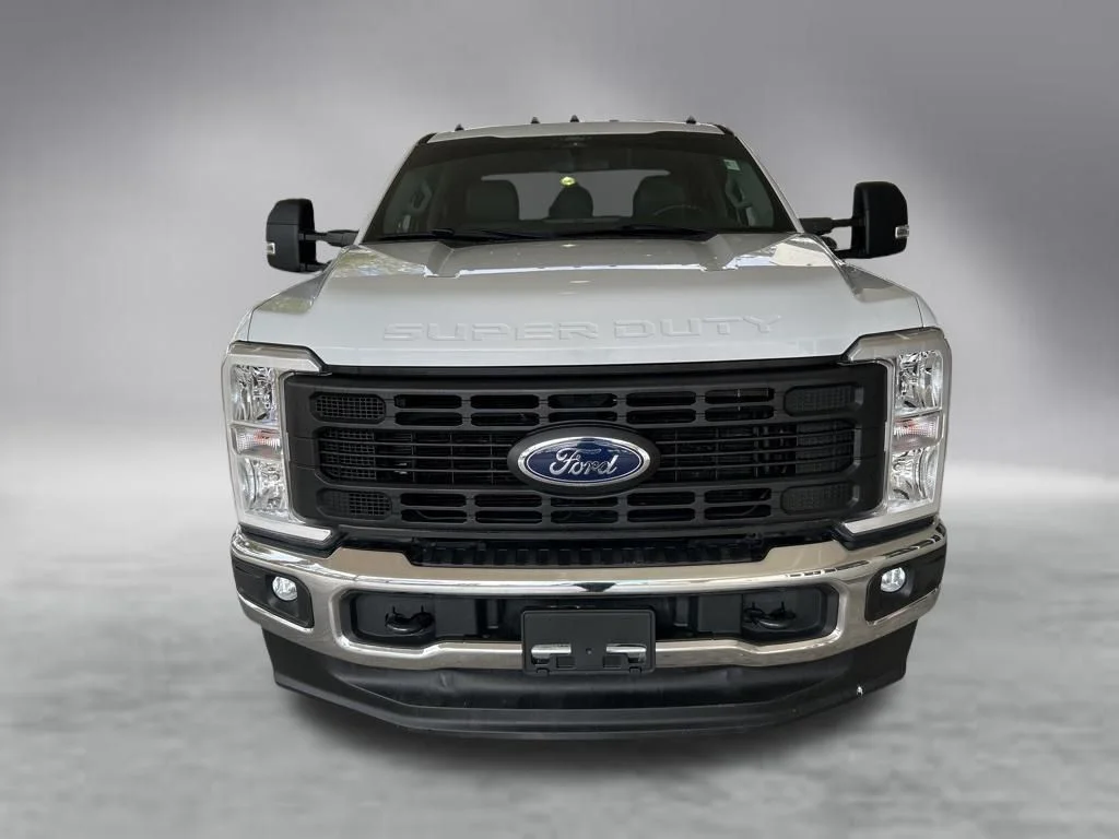Used 2024 White Ford XL image 11