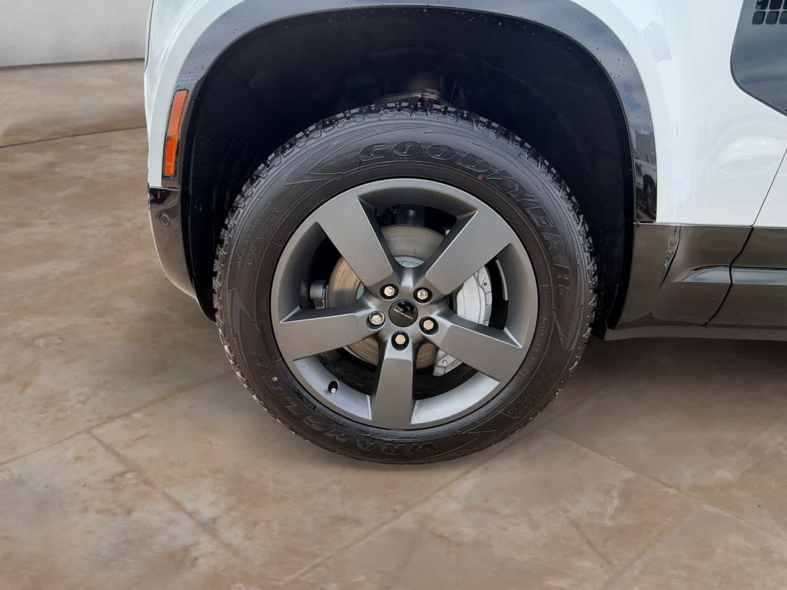 New 2026 Fuji White Land Rover X-Dynamic SE image 14