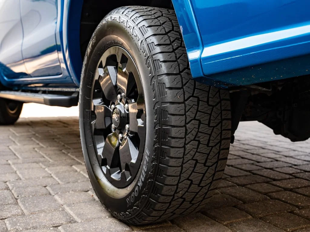 Used 2023 Velocity Blue Metallic Ford XLT image 45