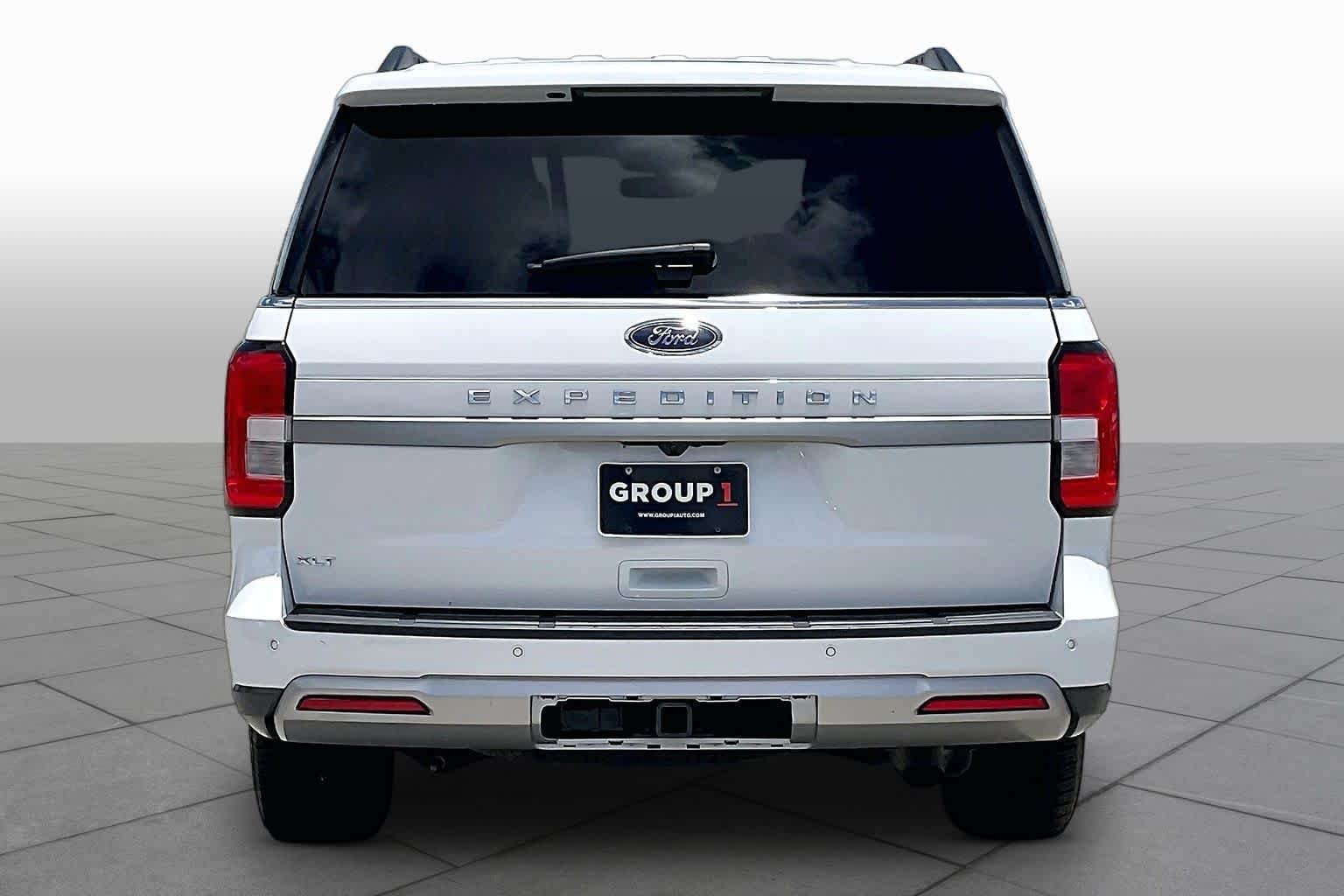 Used 2024 Oxford White Ford XLT image 5