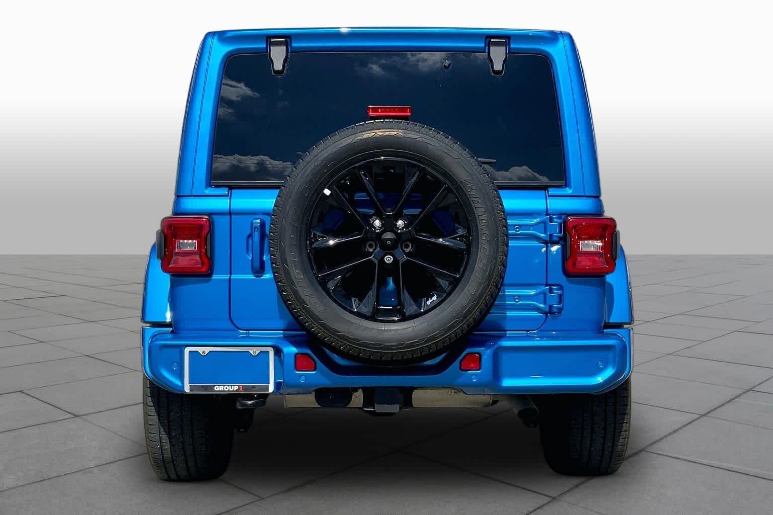 Used 2022 Hydro Blue Pearlcoat Jeep Unlimited High Altitude image 9