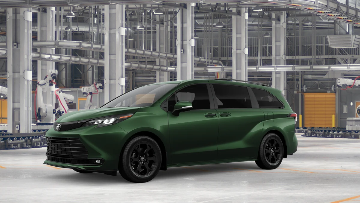 New 2026 Toyota Sienna Woodland Edition Mini-van, Passenger in