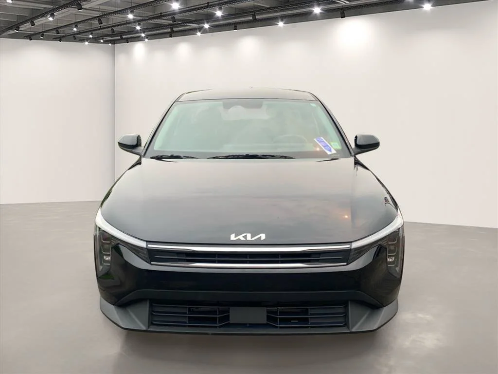 Certified Used 2026 Aurora Black Pearl Kia LXS image 3