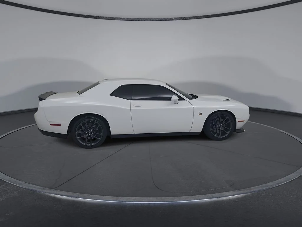 Used 2022 White Dodge R/T Scat Pack image 18