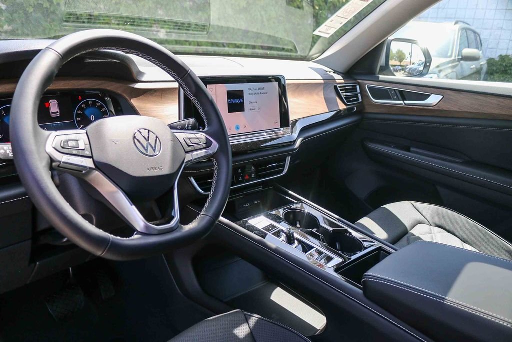 New 2026 Silver Volkswagen 2.0T SE w/Technology image 27