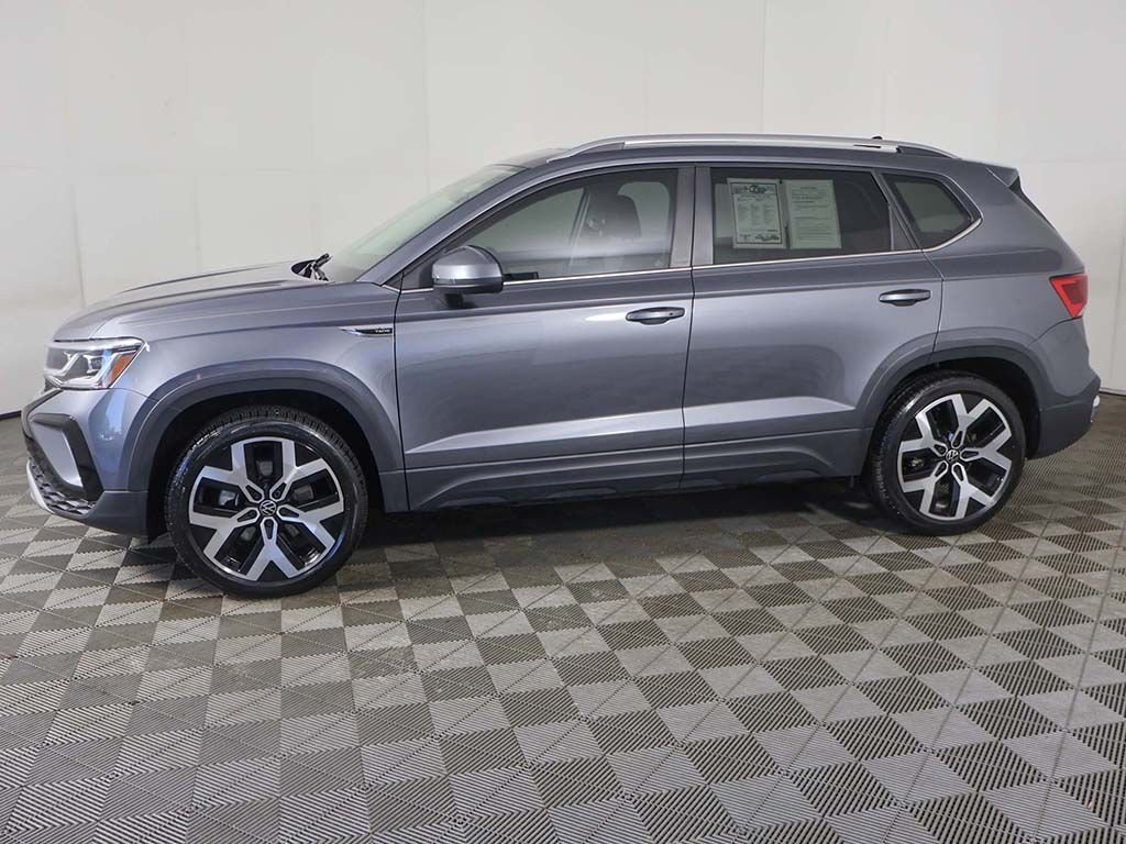 Used 2023 Gray Volkswagen 1.5T SEL image 18