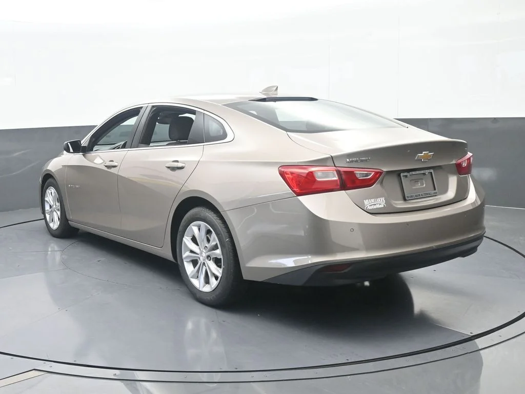 Used 2024 Mineral Gray Metallic Chevrolet LT image 4