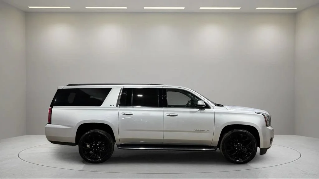 Used 2019 QUICKSILVER METALLIC GMC SLT image 4