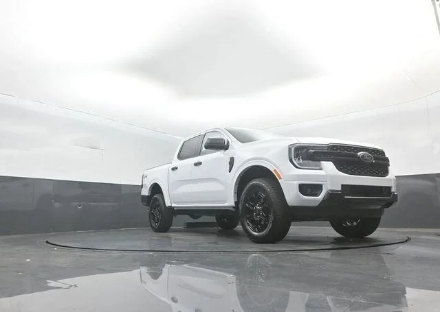 New 2026 Oxford White Ford XLT image 35